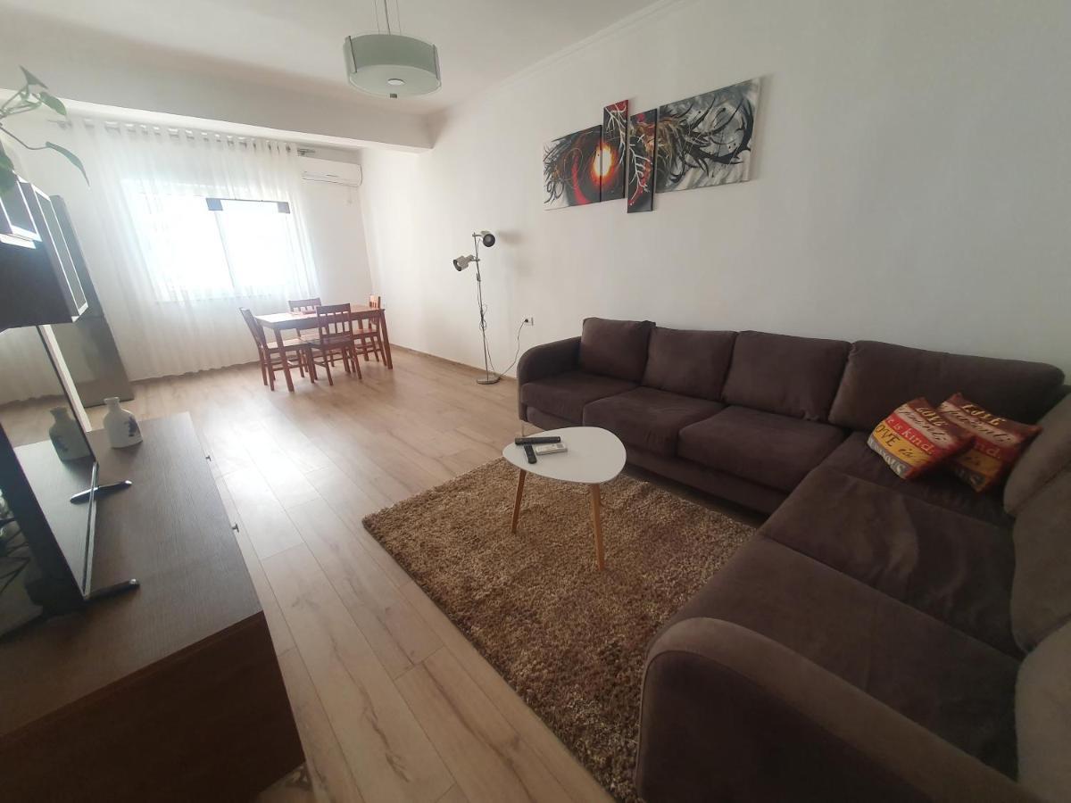 Apartment In The Heart Of Tirana , Bllok 外观 照片