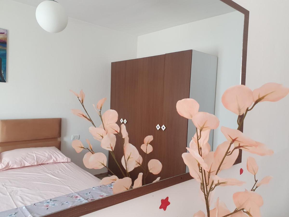 Apartment In The Heart Of Tirana , Bllok 外观 照片